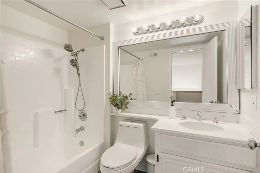 5739 E Stillwater Avenue 1, Orange, California 92869 home-pic-21